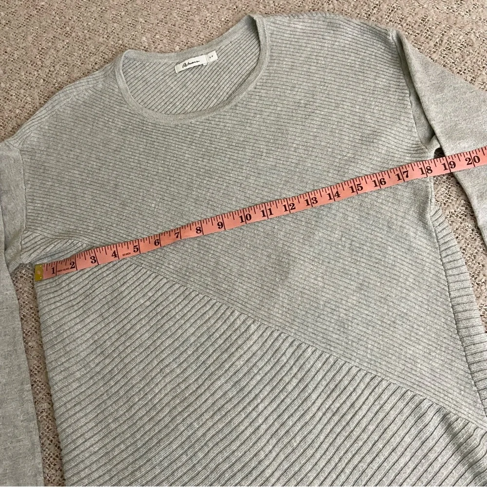 Gray Knit Asymmetrical Tunic Sweater - Picture 7 of 8